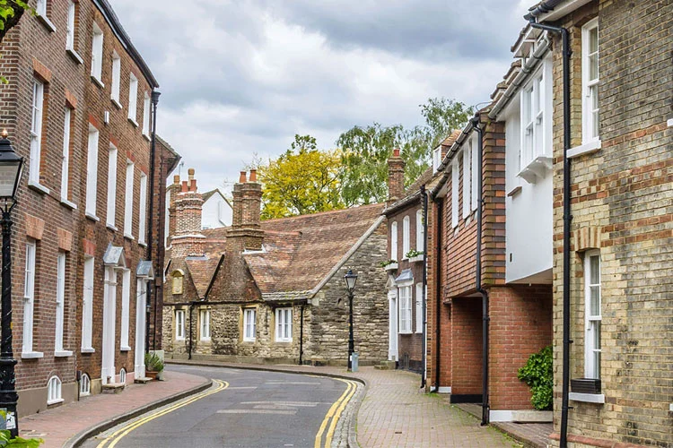 Choosing a qualified Surveyor Richmond with expert tips for property 